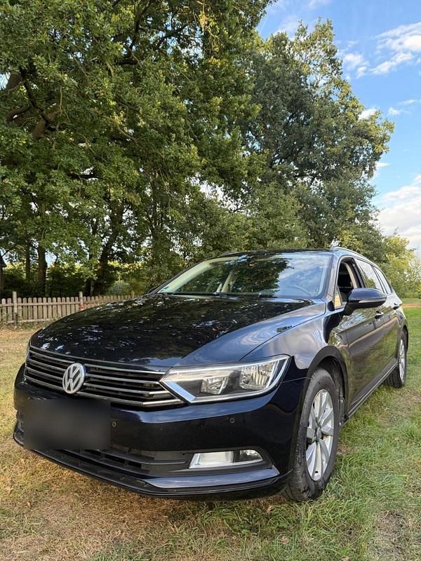 Schwarz Gebraucht 2016 VW Passat Trendline Kombi | 9.500 € (Superpreis) - Bild 1/4