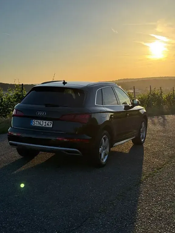 Gebraucht Audi Q5 Sport 190 PS (139 kW) 2019 Schwarz SUV