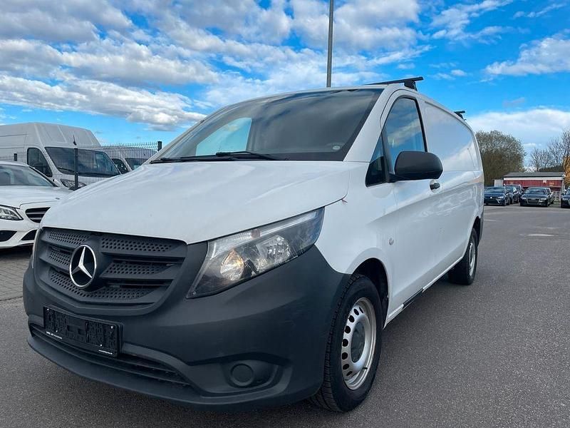 Gebraucht Mercedes Vito 114 PS (83 kW) 2017 Weiß Van