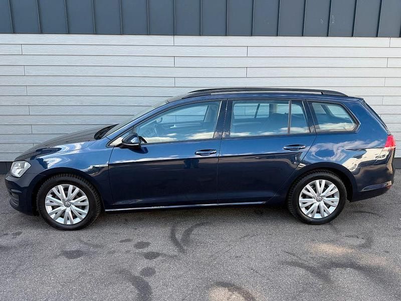 Second-hand VW Golf VII Trendline 110 CP (80 kW) 2015 Albastru Break