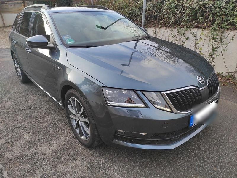 Gebraucht Skoda Octavia Ambition 150 PS (110 kW) 2017 Grau Kombi