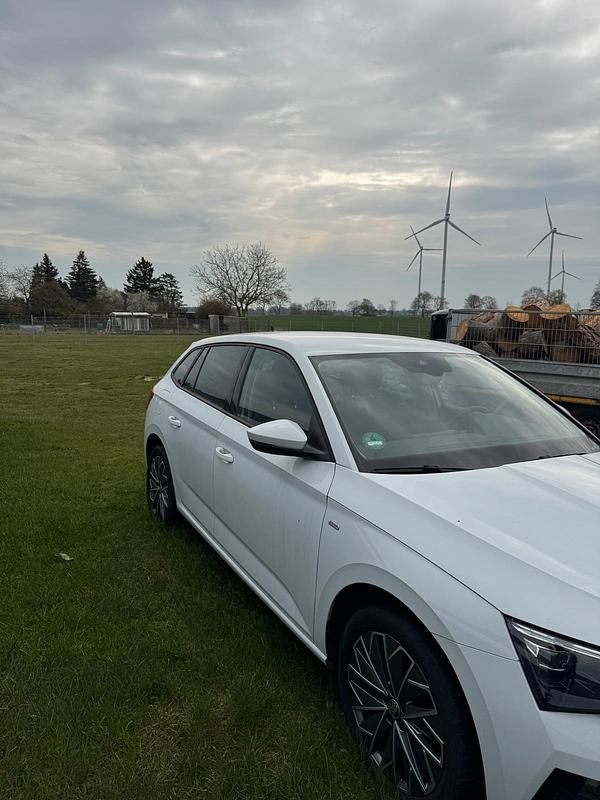 Gebraucht Skoda Scala 110 PS (80 kW) 2022 Weiß Kleinwagen