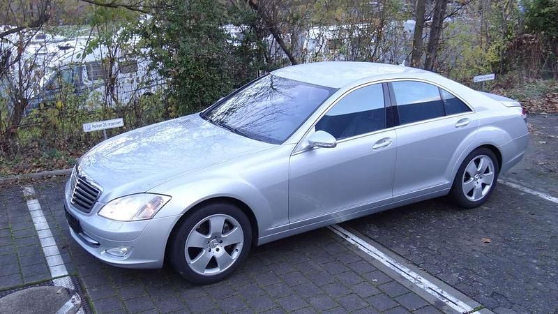Iridiumsilbermetallic Gebraucht 2007 Mercedes S500 Limousine | 13.900 € (Guter Preis) - Bild 1/4