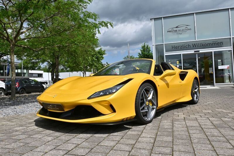 Gelb Gebraucht 2023 Ferrari F8 Cabrio | 389.000 € - Bild 1/4