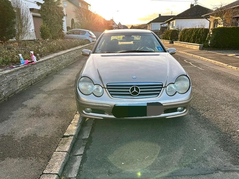 Gebraucht 2003 Mercedes C180 Limousine | 1.200 € - Bild 1/4