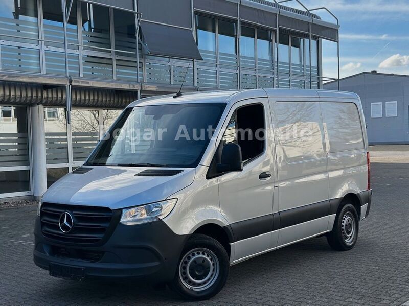Lackfarbe iridiumsilber mb 977 Gebraucht 2019 Mercedes Sprinter Van | 27.251 € (Guter Preis) - Bild 1/4