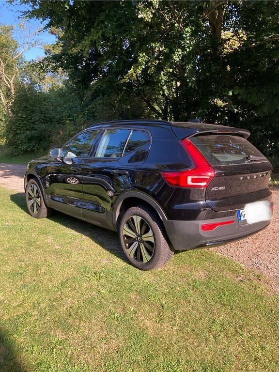 Gebraucht Volvo XC40 Core 169 kW (231 PS) 2023 Schwarz SUV