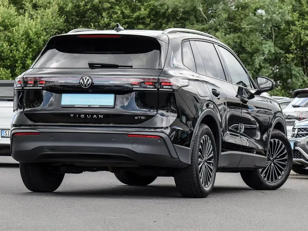 Gebraucht VW Tiguan Goal 150 PS (110 kW) 2025 Schwarz SUV