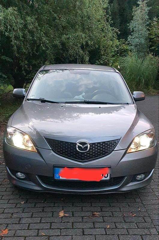 Grau Gebraucht 2006 Mazda 3 Kleinwagen | 2.800 € (Fairer Preis) - Bild 1/4