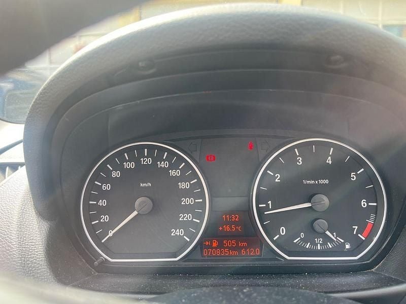 Schwarz Gebraucht 2009 BMW 118 Cabriolet Sport Line Cabrio | 10.600 € (Fairer Preis) - Bild 1/4