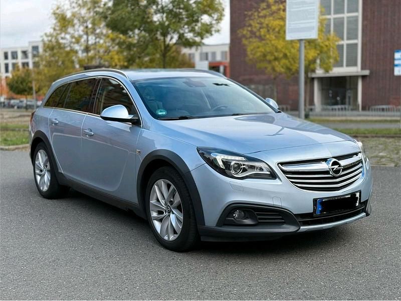 Blau Gebraucht 2014 Opel Insignia Country Tourer Kombi | 10.999 € (Fairer Preis) - Bild 1/4