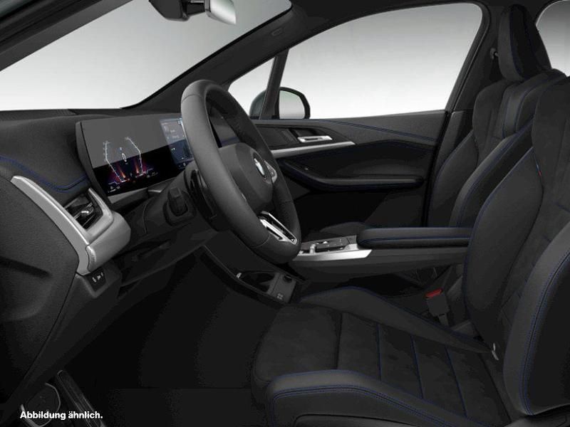 Skyscraper grau metallic Gebraucht 2025 BMW 220 Active Tourer Luxury Line Van / Kleinbus | 39.374 € (Fairer Preis) - Bild 1/1
