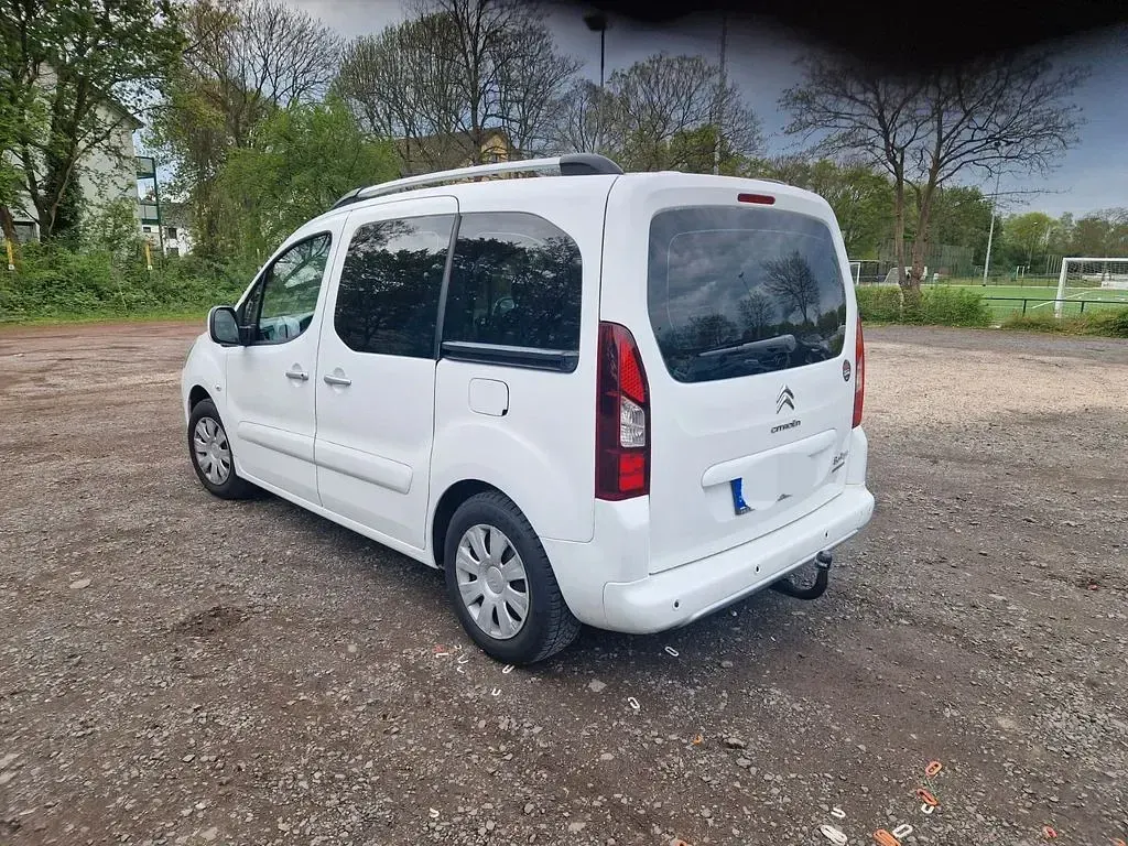 Gebraucht Citroën Berlingo SELECTION 92 PS (67 kW) 2014 Weiß Van / Kleinbus