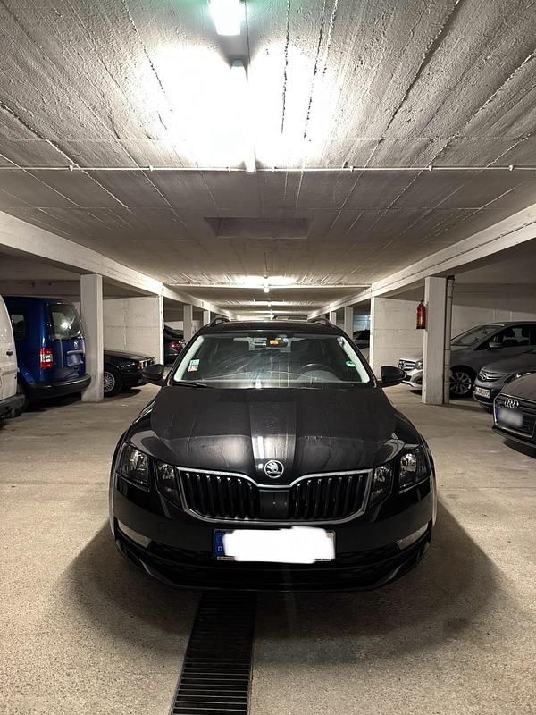 Gebraucht Skoda Octavia 150 PS (110 kW) 2017 Schwarz Kombi
