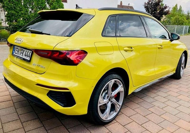 Gebraucht Audi A3 S-Line 245 PS (180 kW) 2024 Gelb Kombi