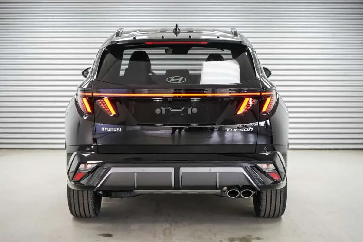 Neu Hyundai Tucson N Line 150 PS (110 kW) 2026 Abyss black metallic () SUV