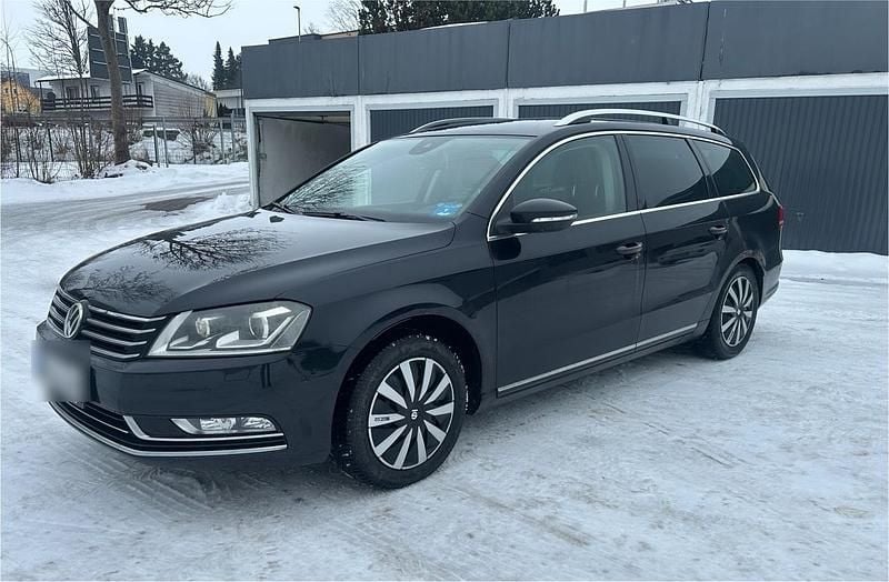 Schwarz Gebraucht 2012 VW Passat Kombi | 5.300 € (Superpreis) - Bild 1/4