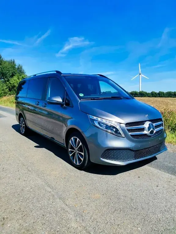 Gebraucht Mercedes V220 Edition 163 PS (119 kW) 2020 Grau Van / Kleinbus