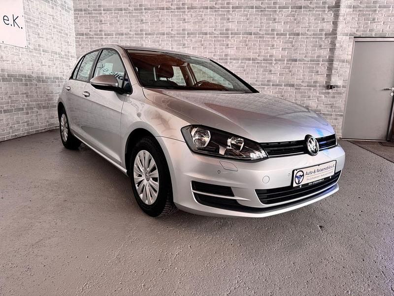 Gebraucht VW Golf VII Trendline 86 PS (63 kW) 2016 Silber Limousine