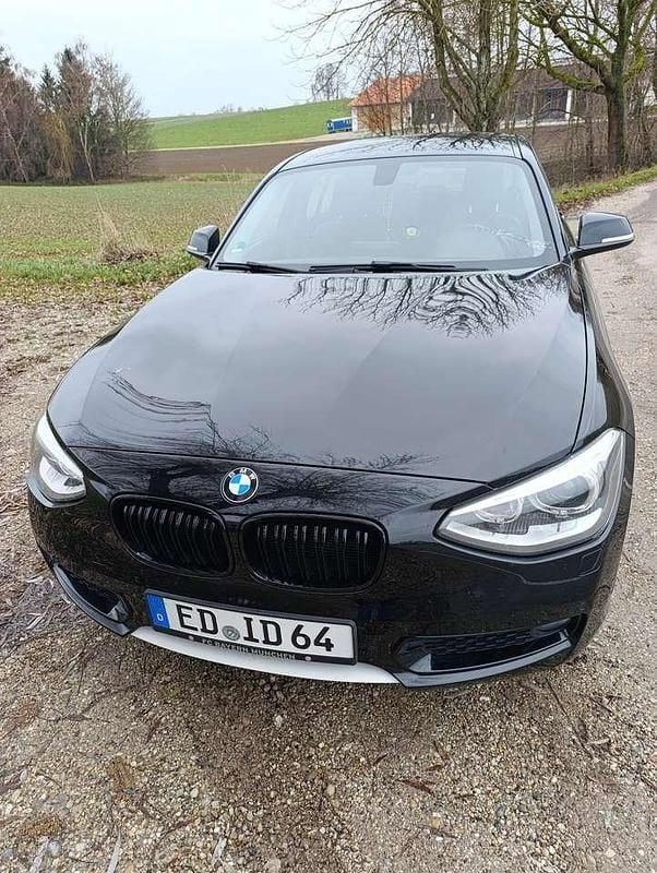 Schwarz Gebraucht 2013 BMW 116 Efficient Dynamics Kleinwagen | 6.500 € (Guter Preis) - Bild 1/4