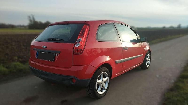 Gebraucht Ford Fiesta 80 PS (58 kW) 2006 Rot Kleinwagen