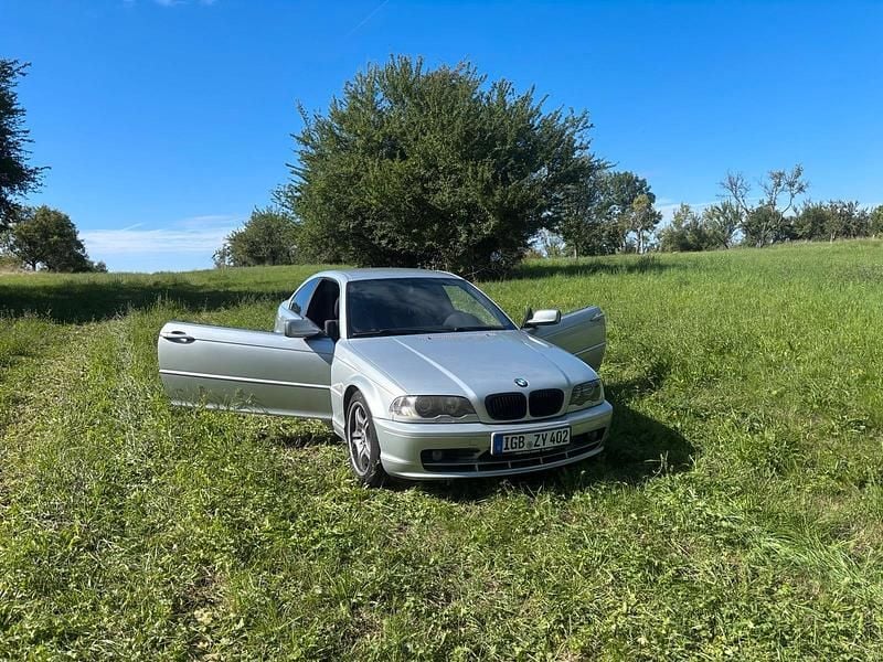 Silber Gebraucht 2003 BMW 325 Coupé | 5.200 € (Guter Preis) - Bild 1/4