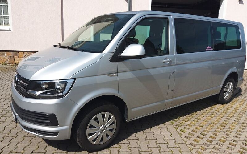 Silber Gebraucht 2017 VW T6 Van | 27.900 € (Etwas zu teuer) - Bild 1/4