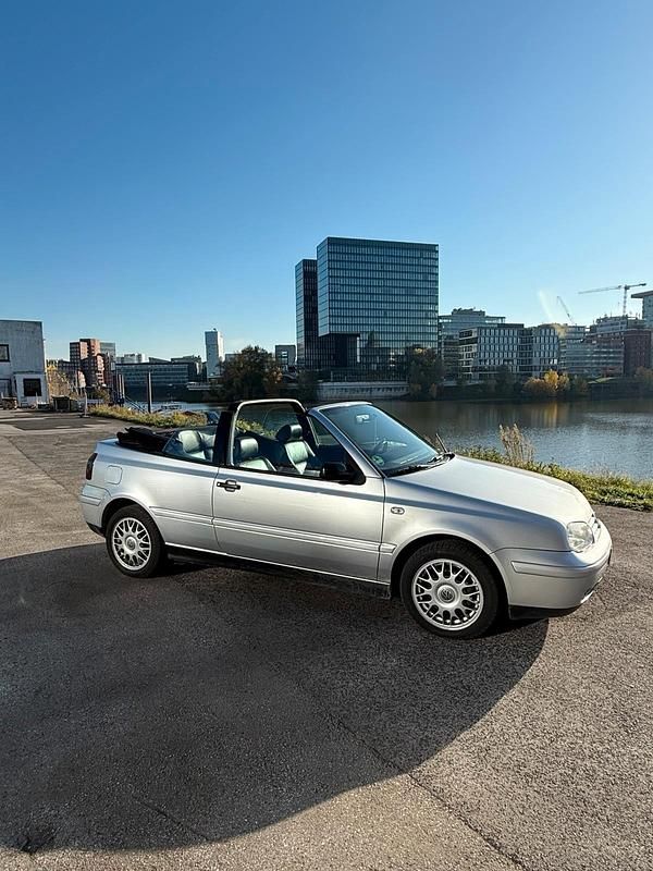 Silber Gebraucht 2000 VW Golf Cabriolet Cabrio | 4.999 € (Teuer) - Bild 1/4