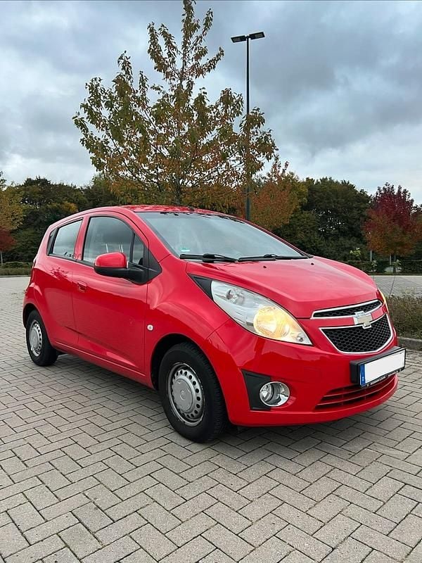 Rot Gebraucht 2012 Chevrolet Spark LS Kleinwagen | 2.850 € (Fairer Preis) - Bild 1/4