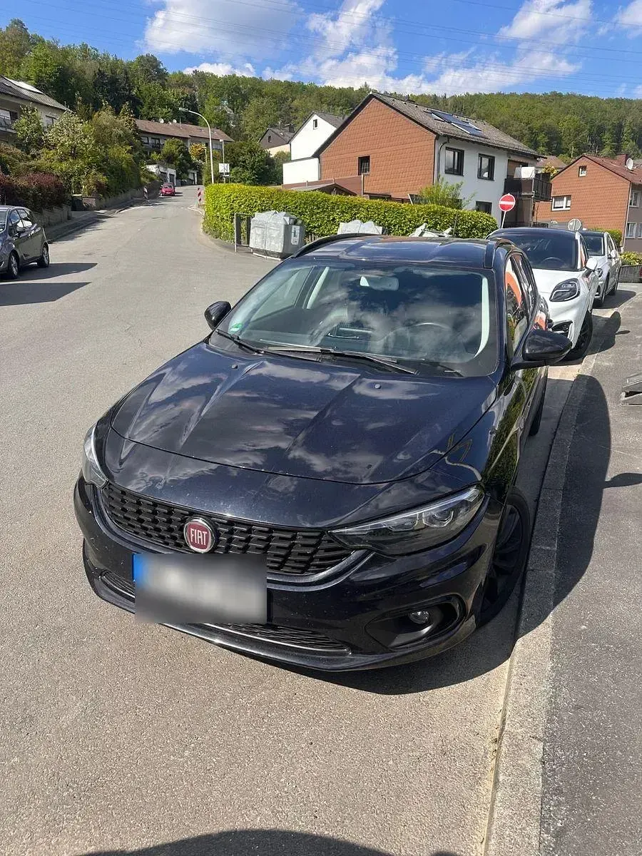 Usado Fiat Tipo S 120 CV (88 kW) 2018 Negro Familiar