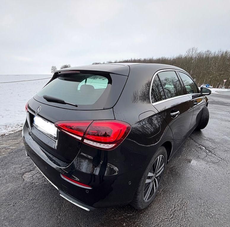 Gebraucht Mercedes A250 218 PS (160 kW) 2022 Schwarz Limousine