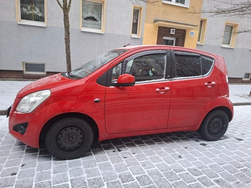 Gebraucht Suzuki Splash Club 94 PS (69 kW) 2013 Rot Kleinwagen
