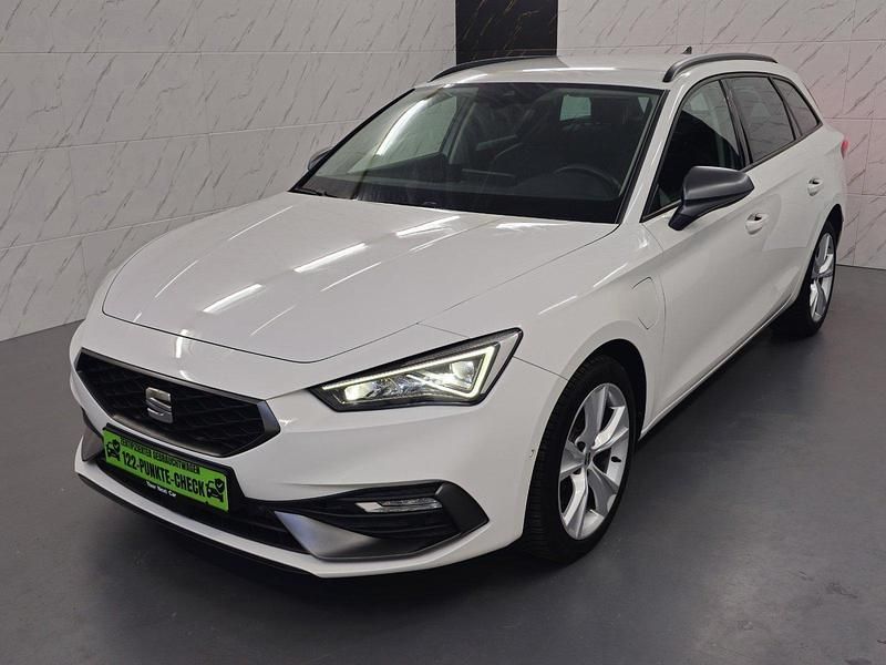 Weiß Gebraucht 2021 Seat Leon FR Kombi | 19.950 € (Guter Preis) - Bild 1/4
