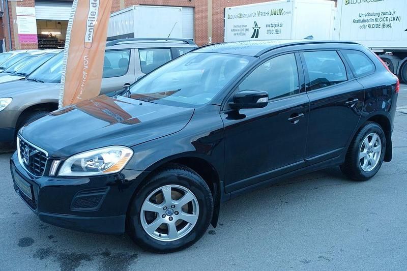 Gebraucht Volvo XC60 Kinetic 163 PS (119 kW) 2011 Black stone SUV