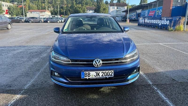 Blau Gebraucht 2018 VW Polo Highline Limousine | 13.499 € (Guter Preis) - Bild 1/4