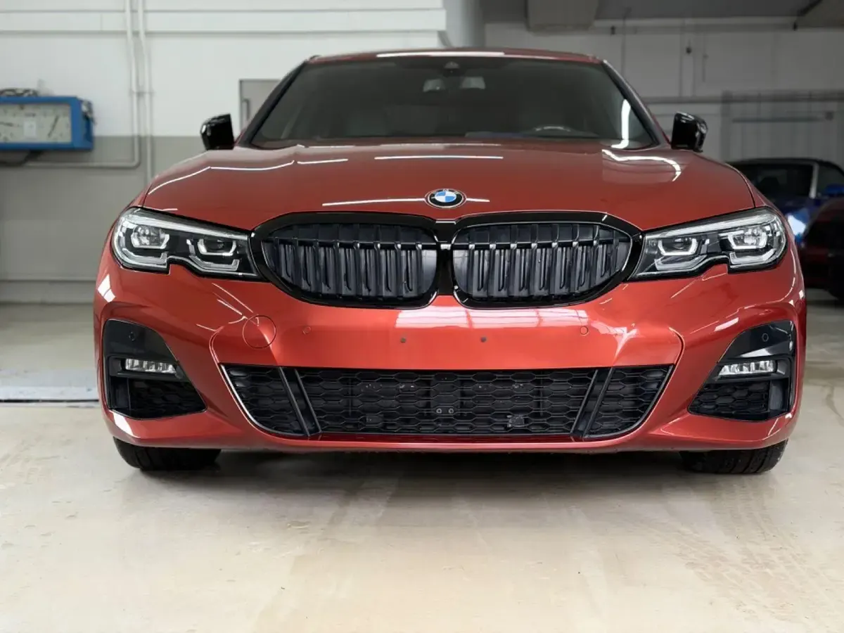 Gebraucht BMW 330 M Sport 258 PS (189 kW) 2021 Gold Limousine