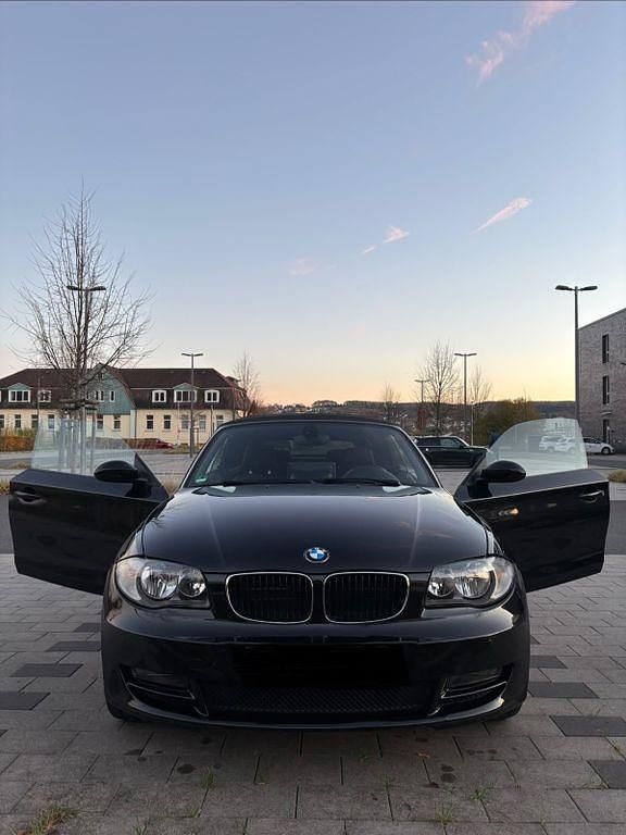 Schwarz Gebraucht 2008 BMW 118 Cabriolet M Sport Cabrio | 9.550 € (Teuer) - Bild 1/4