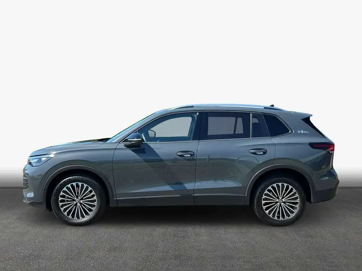 Gebraucht VW Tiguan Goal 150 PS (110 kW) 2025 Delfingrau metallic SUV