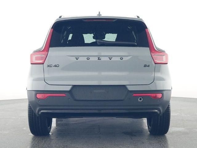Gebraucht Volvo XC40 Plus 197 PS (144 kW) 2025 Grau SUV