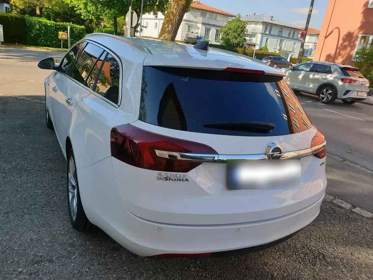 Używany Opel Insignia 136 KM (100 kW) 2016 Biały Kombi