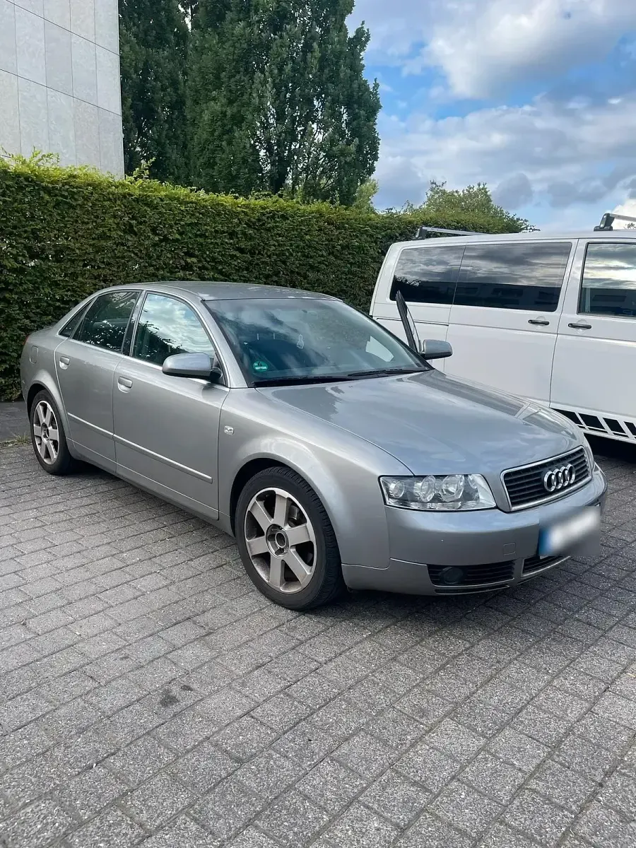 Gebraucht Audi A4 130 PS (95 kW) 2003 Grau Limousine
