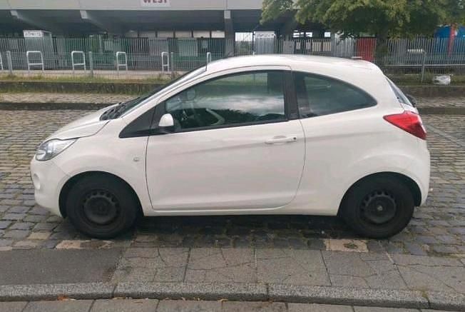 Gebraucht Ford Ka 69 PS (50 kW) 2013 Weiß Kleinwagen