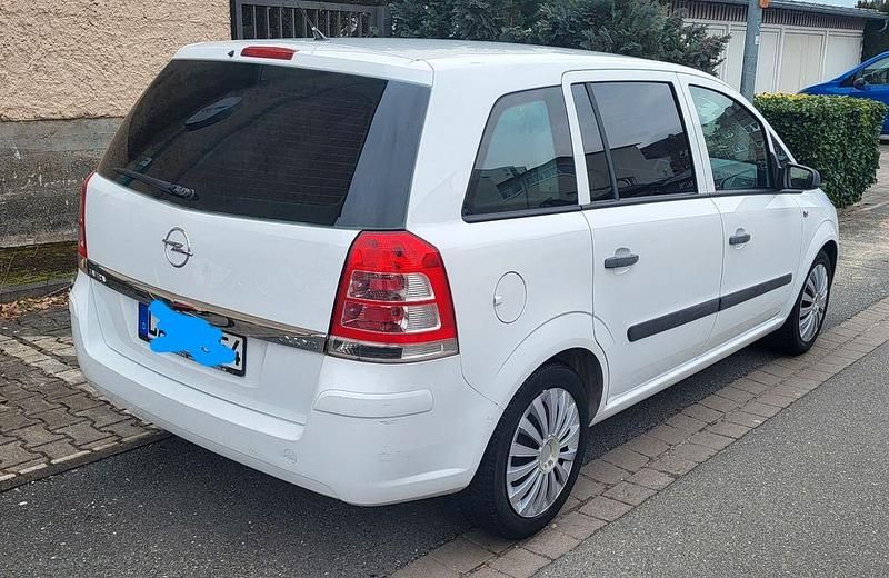 Gebraucht Opel Zafira Selection 116 PS (85 kW) 2009 Weiß Van / Kleinbus