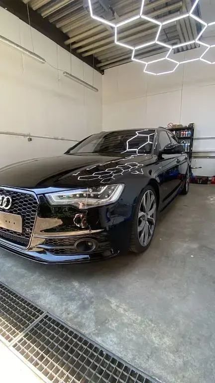 Gebraucht Audi A6 Comfort 313 PS (230 kW) 2014 Schwarz Kombi