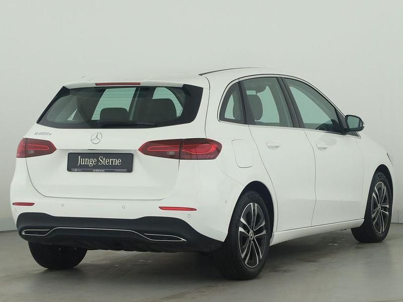 Gebraucht Mercedes B250e Advanced 218 PS (160 kW) 2025 Weiß Van / Kleinbus