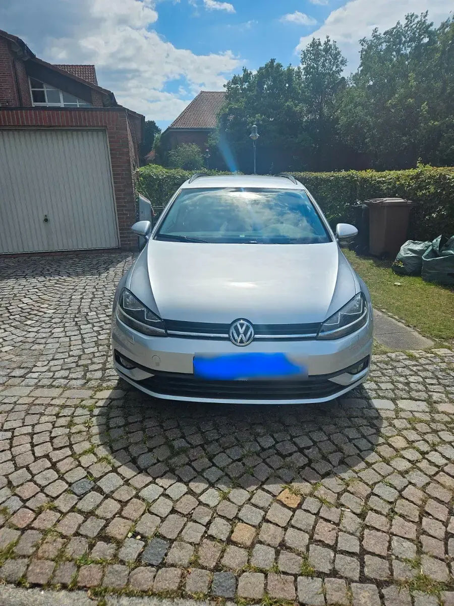 Gebraucht VW Golf VII Comfortline 116 PS (85 kW) 2019 Silber Kombi