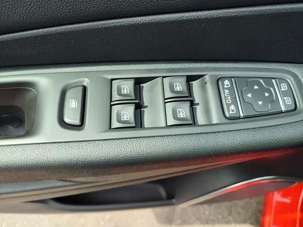 Gebraucht Renault Captur 118 PS (86 kW) 2018 Rot SUV