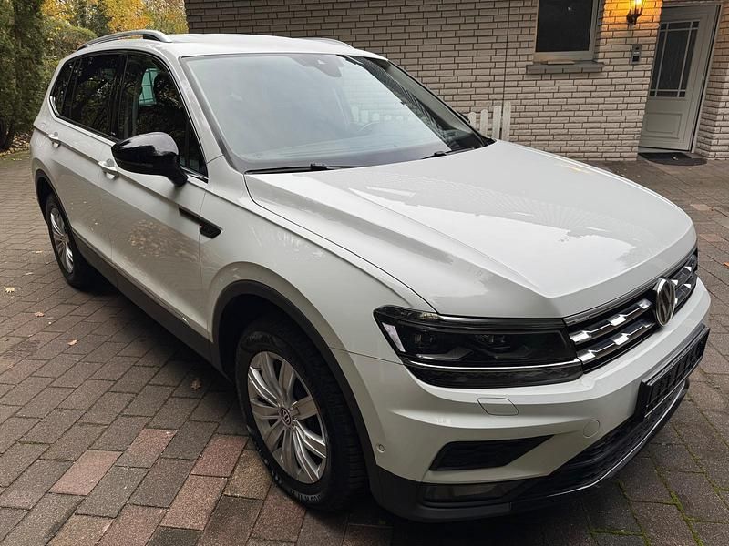 Gebraucht VW Tiguan Allspace IQ Drive 150 PS (110 kW) 2019 Weiß SUV