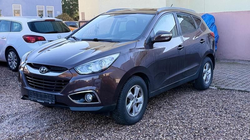 Braun Gebraucht 2011 Hyundai ix35 Style SUV | 7.200 € (Superpreis) - Bild 1/4