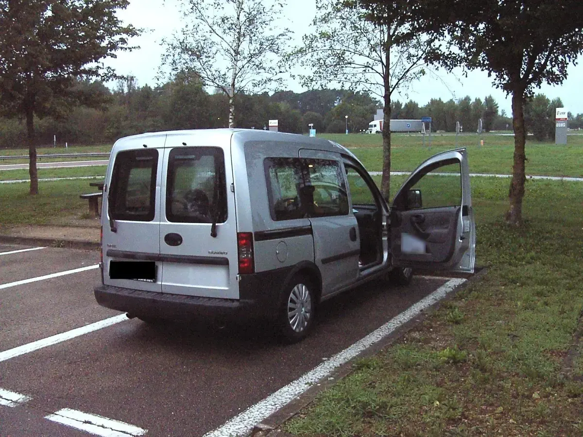 Gebraucht Opel Combo 87 PS (63 kW) 2002 Silber Van / Kleinbus